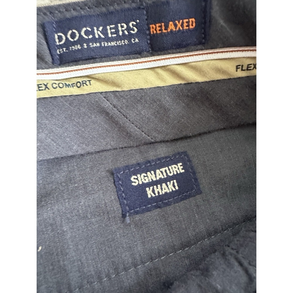 Dockers Signature Khaki Relaxed Fit Pleated Pants Men's 38x29 NWT Beige - Picture 3 of 8